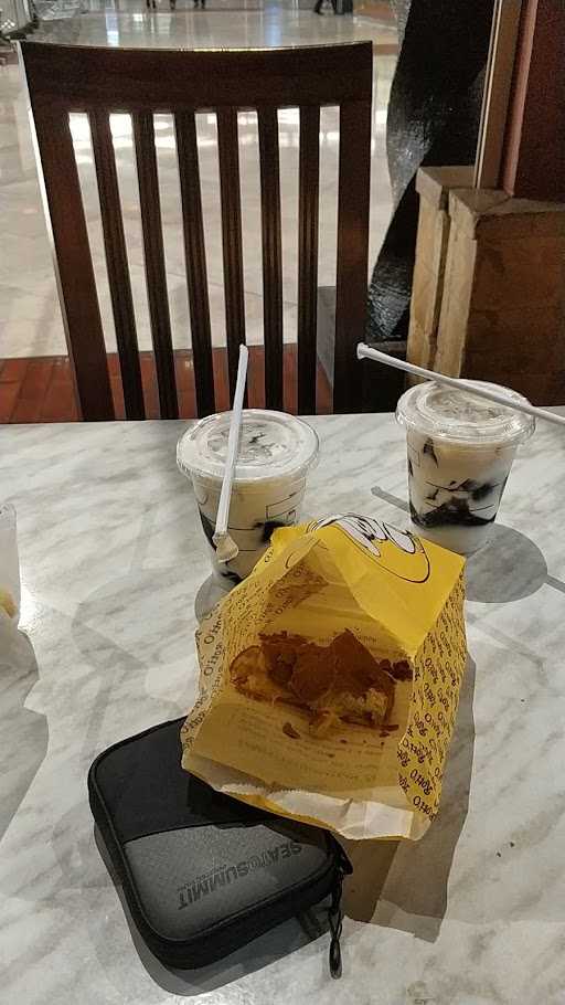 Roti'O - Bandar Udara Internasional Soekarno-Hatta Jakarta 10