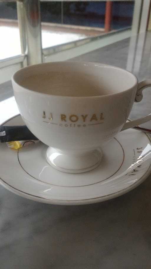 Jj Royal Cafe 4