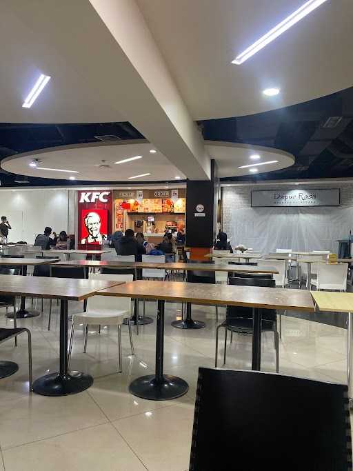 KFC - Soekarno Hatta International Airport Terminal 1A 9