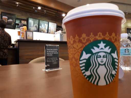 Starbucks Airporthub 3