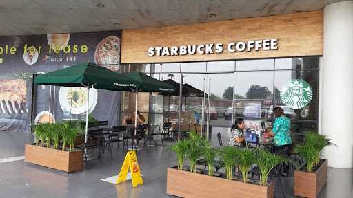 Starbucks - Airporthub 9