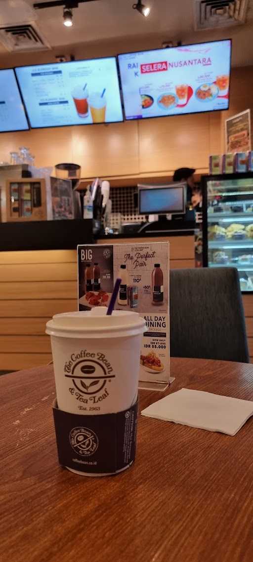 The Coffee Bean & Tea Leaf 4