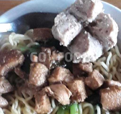 Bakso & Mie Ayam Ojo Lali Khas Cilacap 4