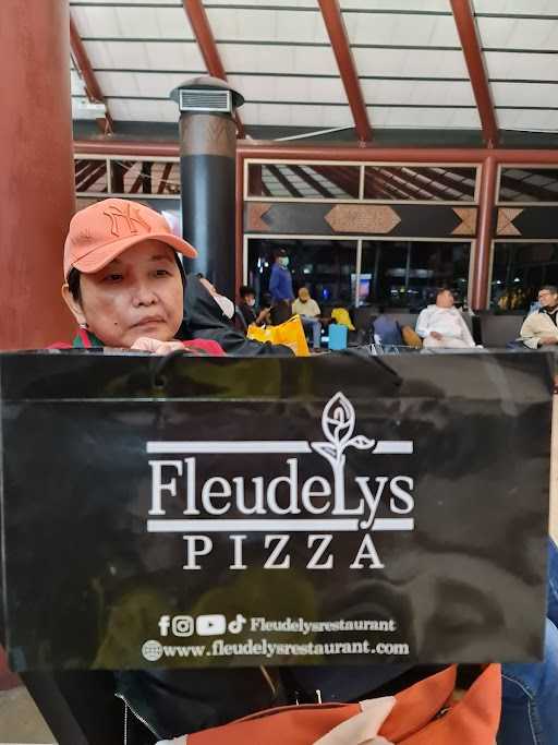 Fleudelys Pizza 7