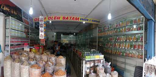 Oleh Oleh Batam Azzuri Snack 7