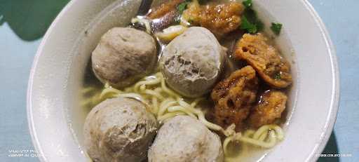 Bakso Baskom Pusat ( Bakso Komplit ) 7