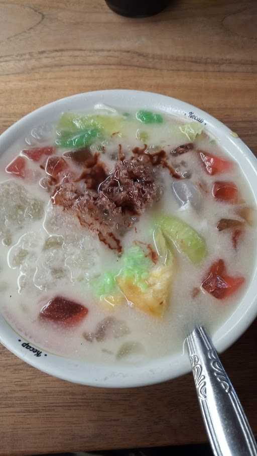 Bakso Baskom Pusat ( Bakso Komplit ) 6