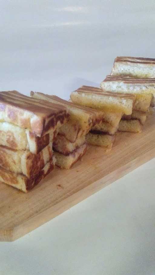 Roti Bakar Mas Theo 4