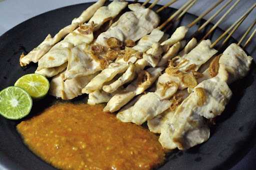 Sate Ayam Madura Cak Ali Berbah 7