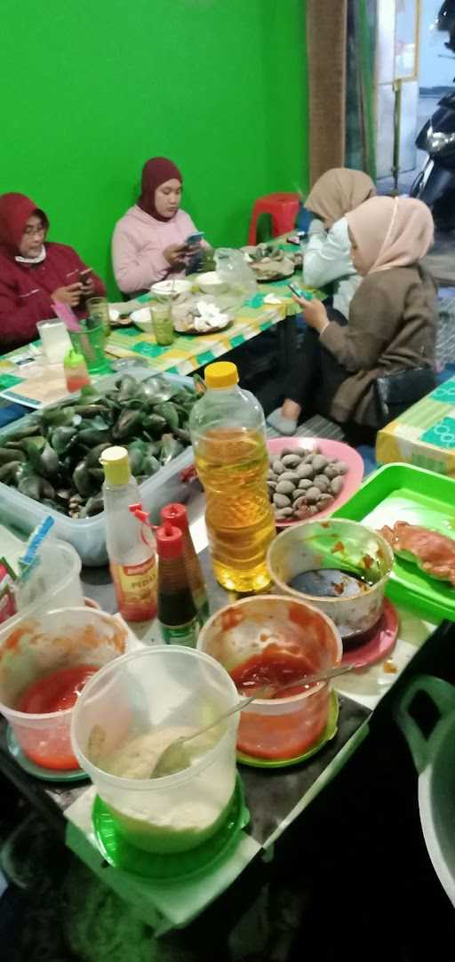 Dm Seafood Wujil 1