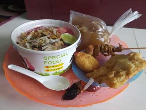 Bubur Ayam & Soto Ayam Rowosari 9