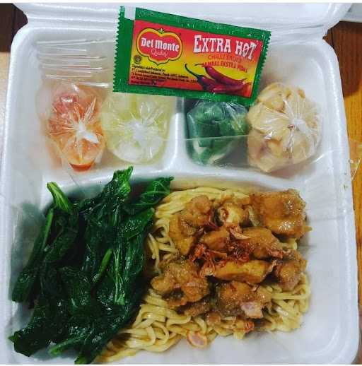 Kedai Yori:Mie Ayam Goreng Dan Bakso 3