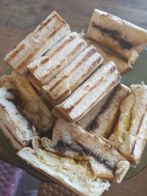 Martabak Surya Dan Roti Bakar 3