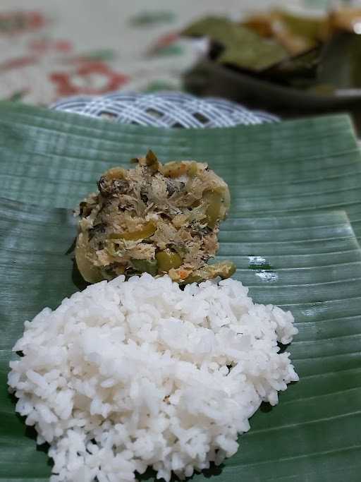 Warung Ayam Goreng Penyetan 1