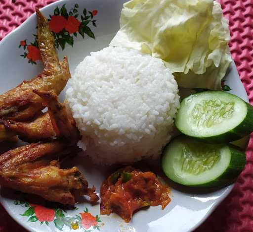 Warung Makan Ozil 5