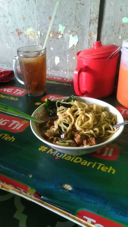 Warung Mie Ayam Bakso Waru Doyong Mbah Suro 7