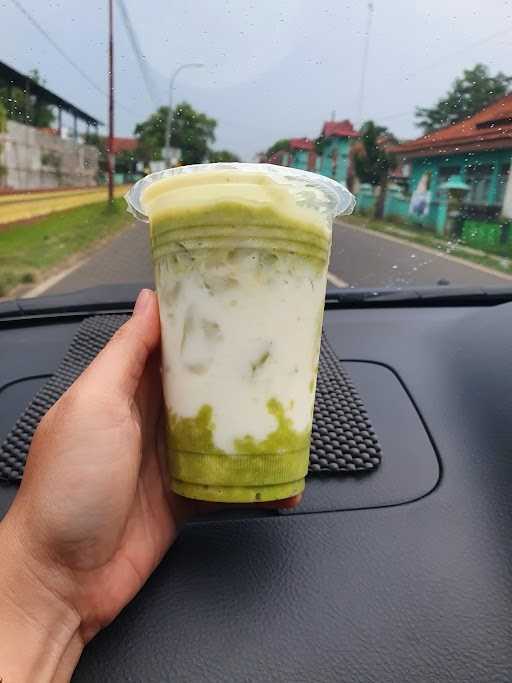 Tropiical Spesialis Alpukat Kocok Pusat 4