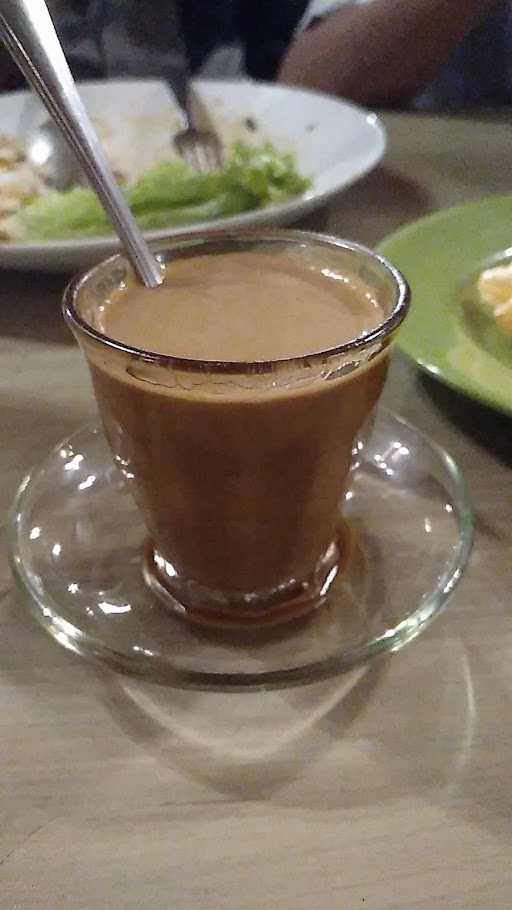 Zahar Coffee & Resto 5