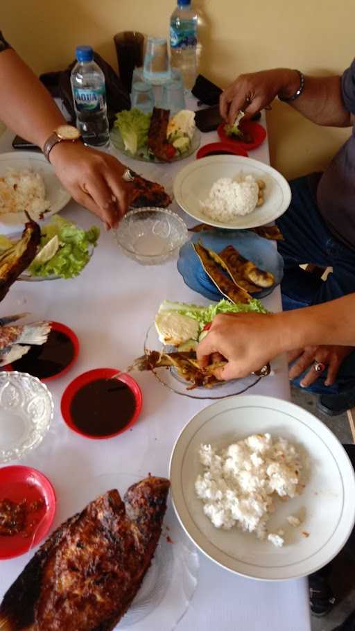 Ikan Bakar Seduluran 3