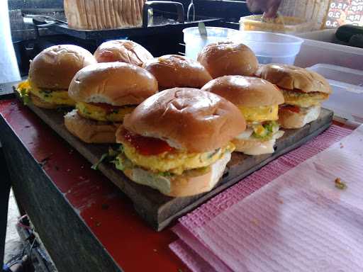 Rizqi Burger 6