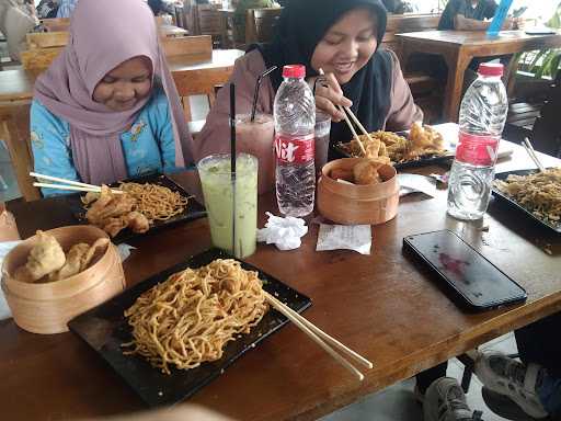 Mie Gacoan Binjai 5