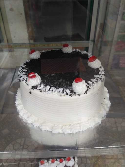 Saharia Cake 6