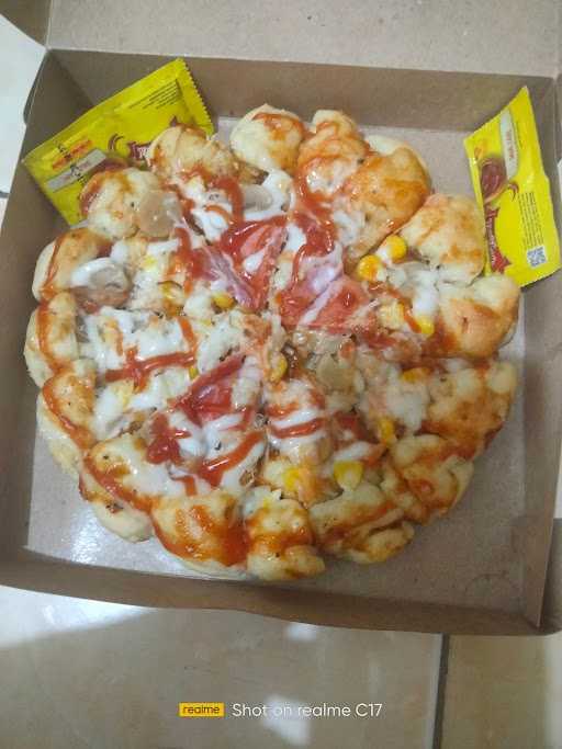 Pizza Yummi 1