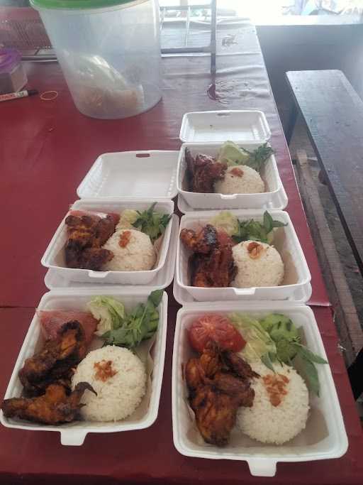 Ayam Goreng & Bakar Madu Revalia Selukat 6