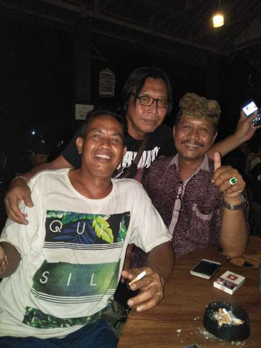 Hang Out Acoustic Warung 6