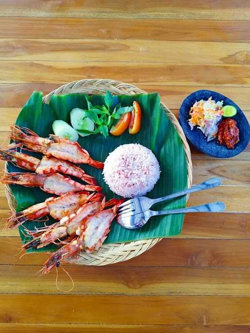 Warung Ikan Bakar Sanan Padi 4