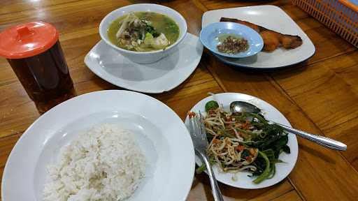 Warung Made 5