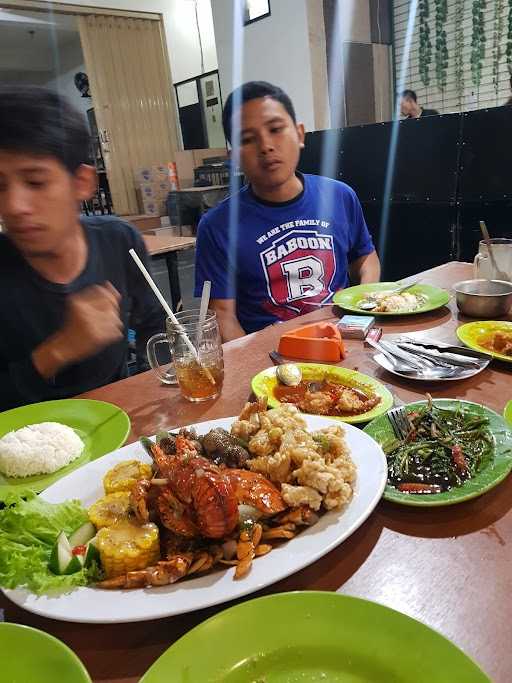 Dapur Lobster Mbok Sri 10