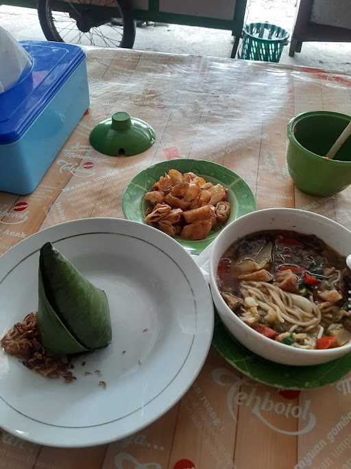 Abeh'S Bogor Noodle Soup 5