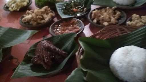 Warung Spesial Sambal 10