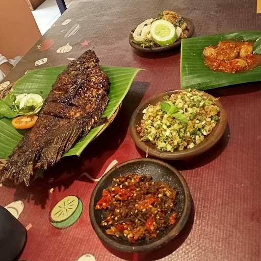 Warung Spesial Sambal 3