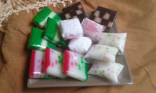 Rumah Pelangi Cake & Snack 3