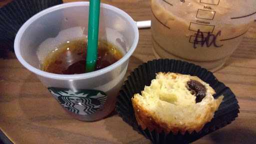 Starbucks - Pahlawan 10