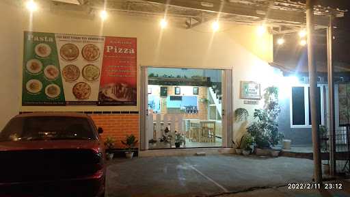 I Vins Kitchen Pizza & Pasta, Mulyaharja 8