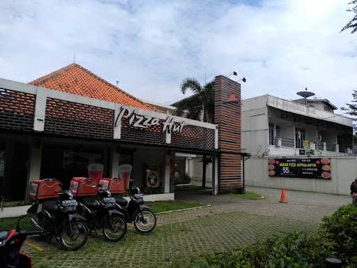 Pizza Hut Restoran 1