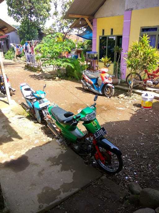 Rumah Makan Bersama Madina 1