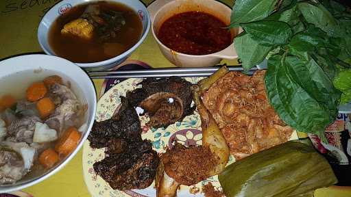 Rumah Makan Sayur Asem Purwakalih 5