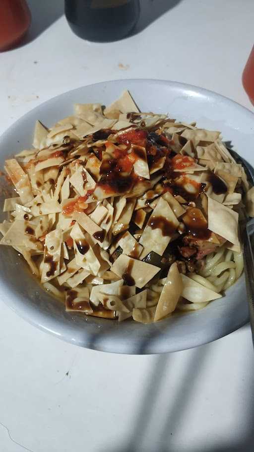 Makan Mie 7