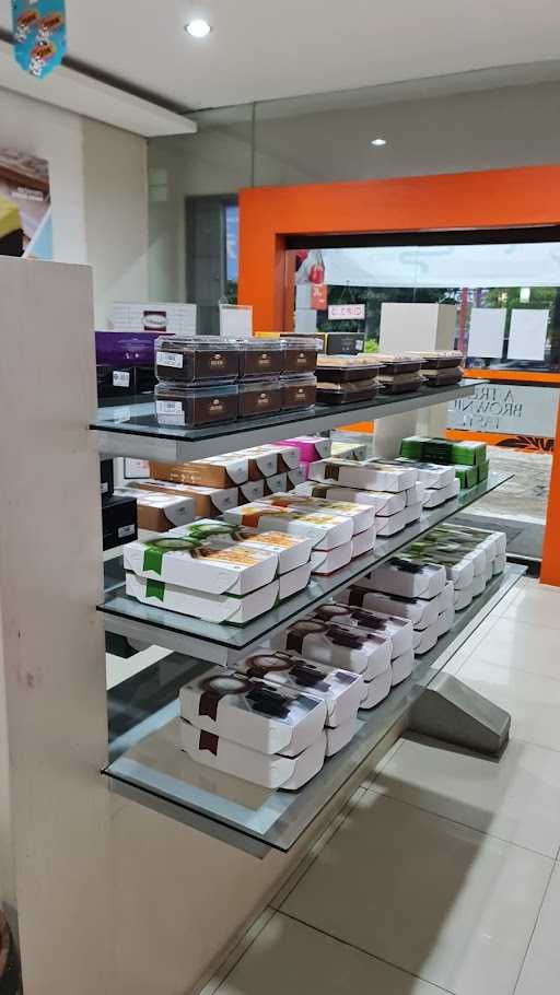 Outlet Amanda Brownies - Sudirman 5