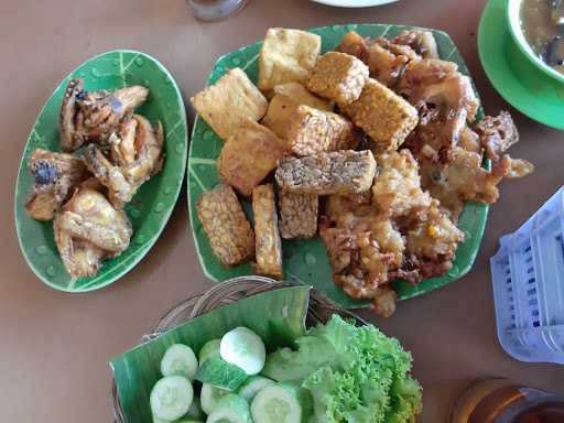 Rm. Aroma 2 Ayam Goreng 3