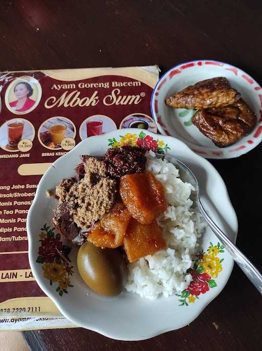 Warung Ayam Goreng Bacem Mbok Sum 8