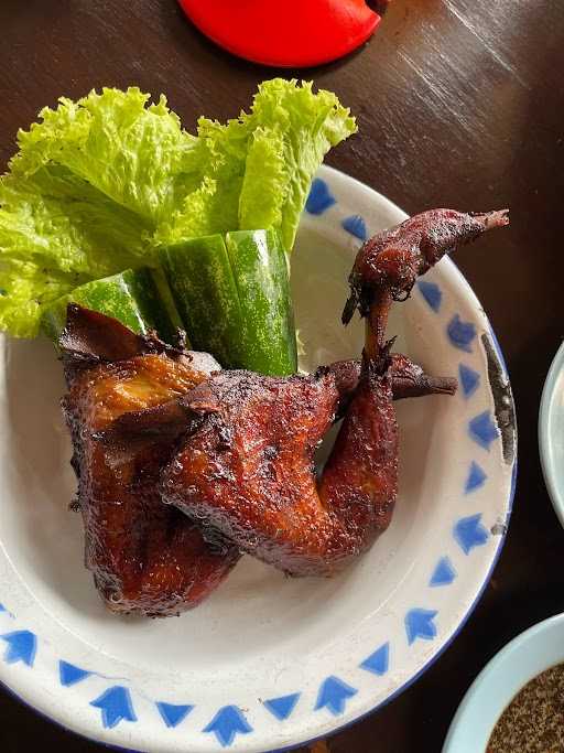 Warung Ayam Goreng Bacem Mbok Sum 4