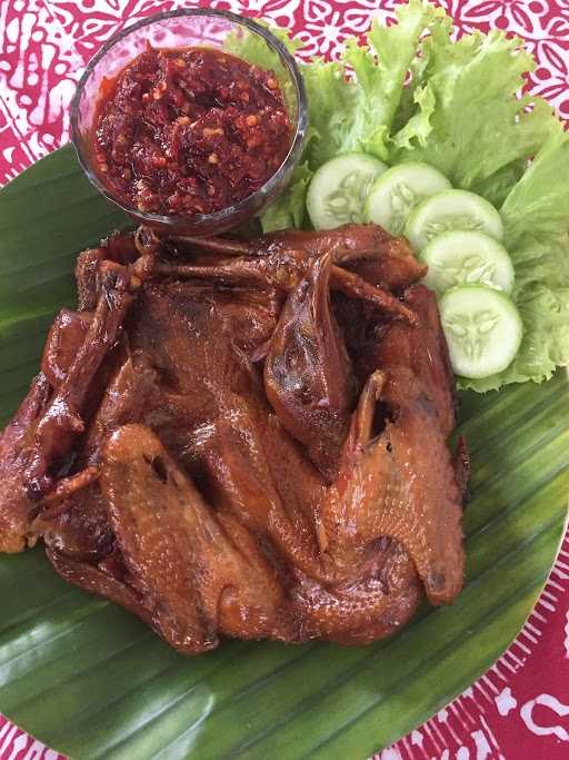 Warung Ayam Goreng Bacem Mbok Sum 2