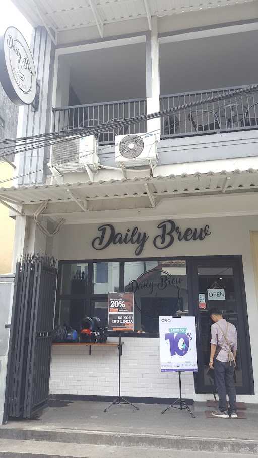 Daily Brew Koffie & Eatery 1