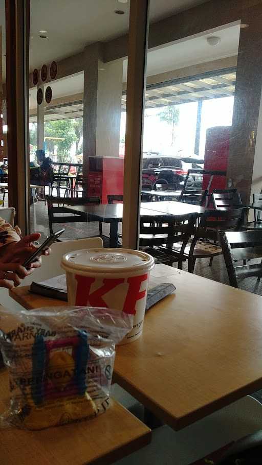 KFC - Taman Topi Square 8