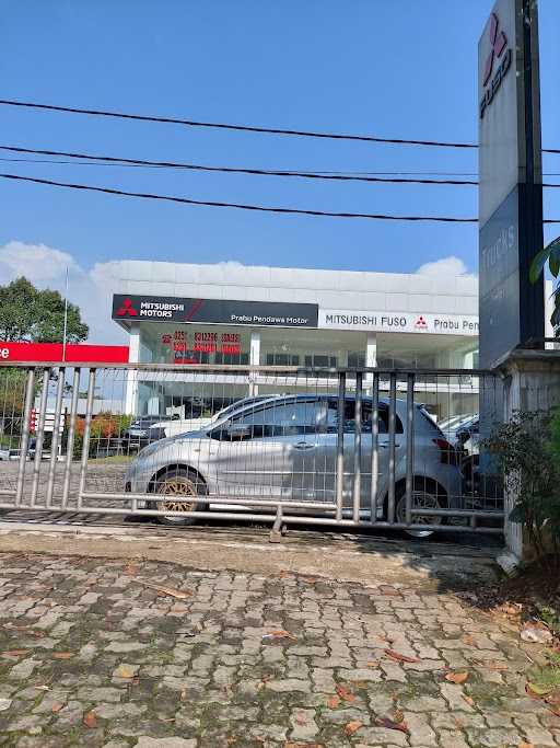 Bubur Ayam Depan Showroom Mitsubishi 2